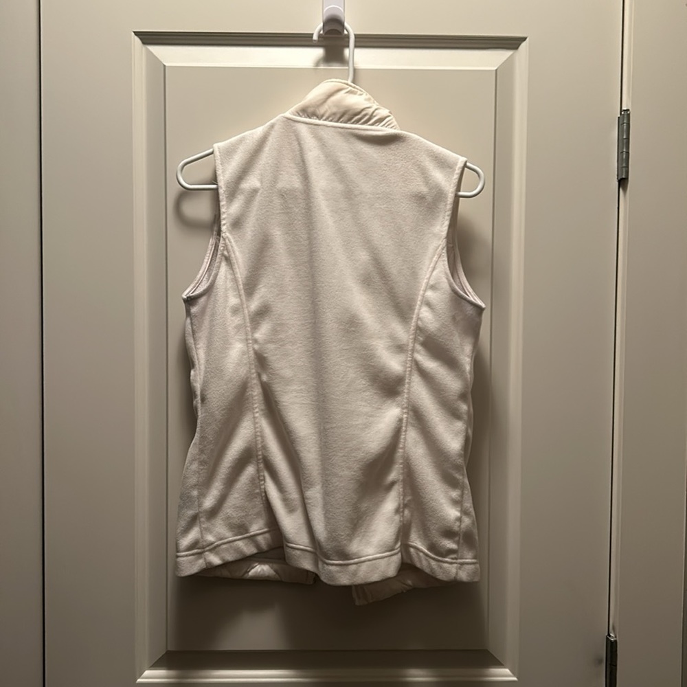 Vests - Picture 9 of 10